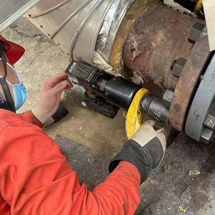 Solutions de tension de boulons personnalisées pour les applications industrielles complexes