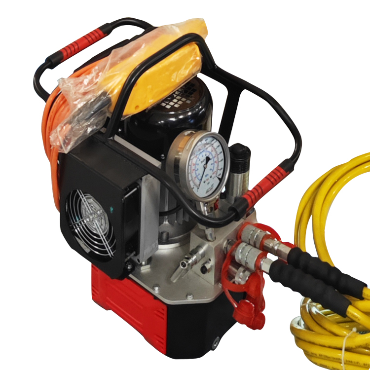 Électrique contre. Pompes hydrauliques manuelles : une comparaison détaillée